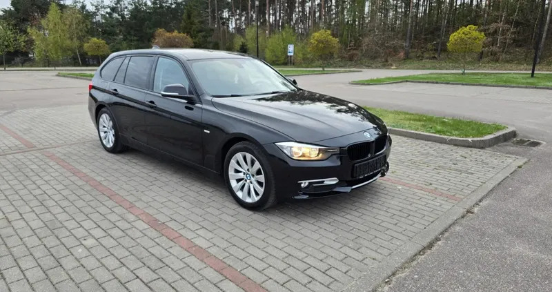 pomorskie BMW Seria 3 cena 37900 przebieg: 240000, rok produkcji 2013 z Hajnówka